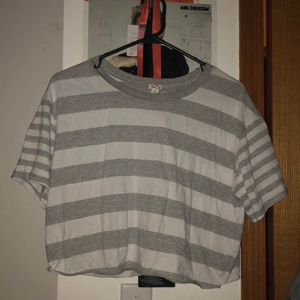 *BRAND NEW* Grey And White Crop Top from GARAGE